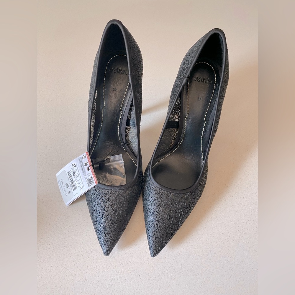 ✨NWT | Zara | Black pointy high heels